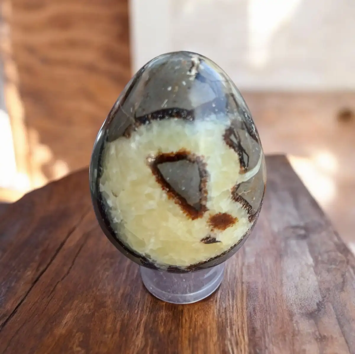 Œufs en pierre naturelle