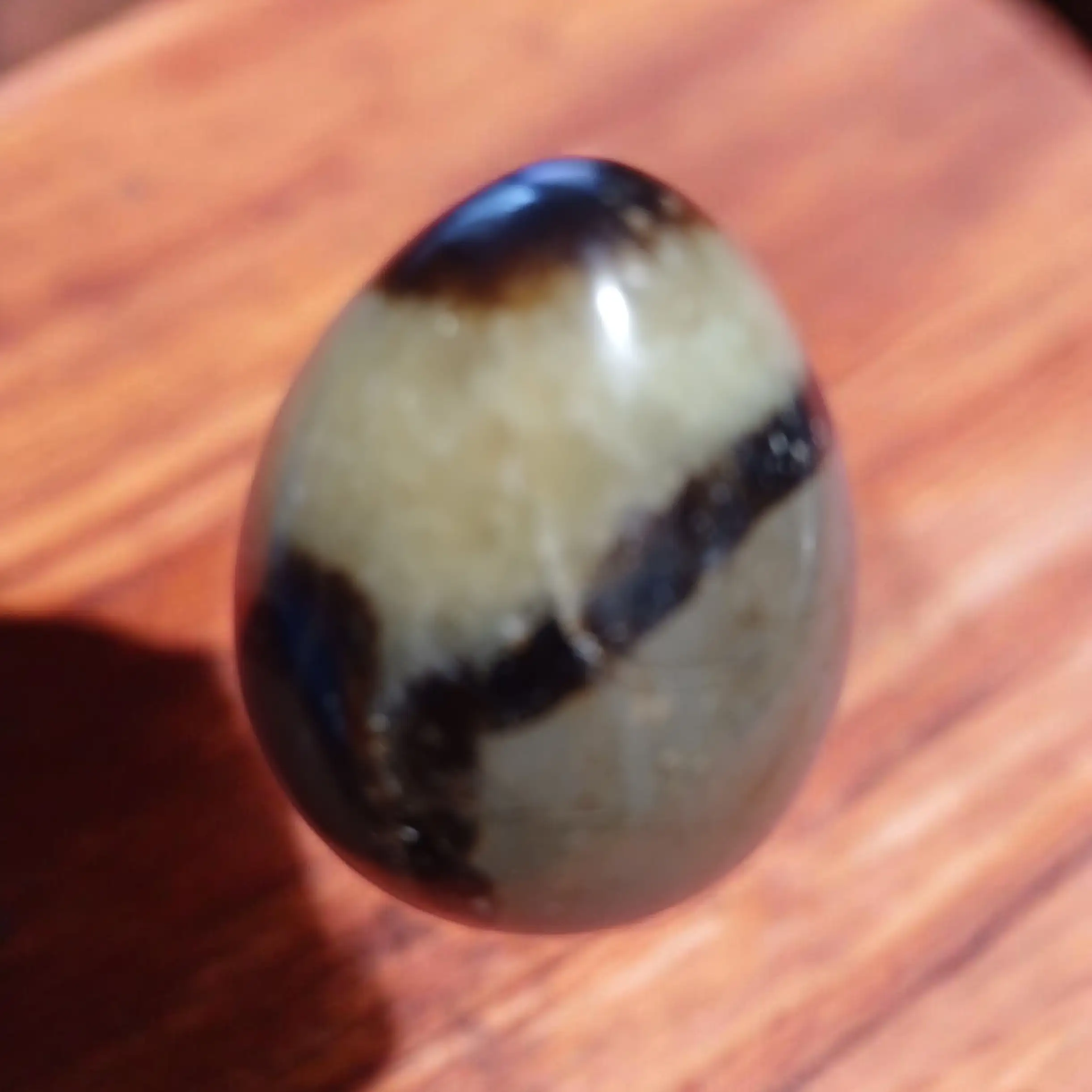 Œufs en pierre naturelle